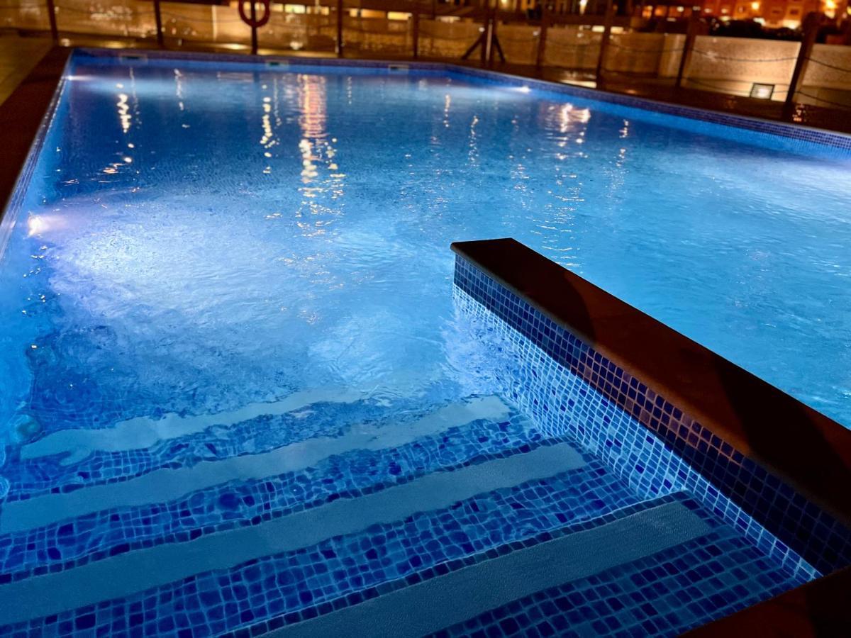 Mcrame Design Sea View, Beachfront, Swimming Pool, 2bdr, 2bar, 6 Pax, Da Rocha